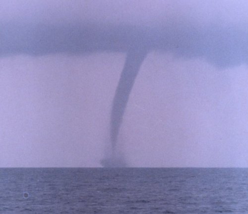 Trombas marinas Qué son y cómo se forman Clima