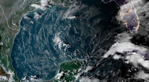 Se forma Épsilon y hay una onda tropical cerca de Yucatán