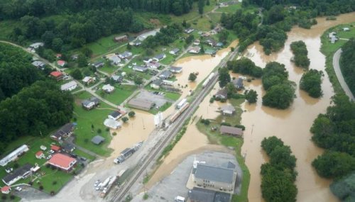 Inundaciones en Kentucky: 25 personas muertas y se espera que el número aumente